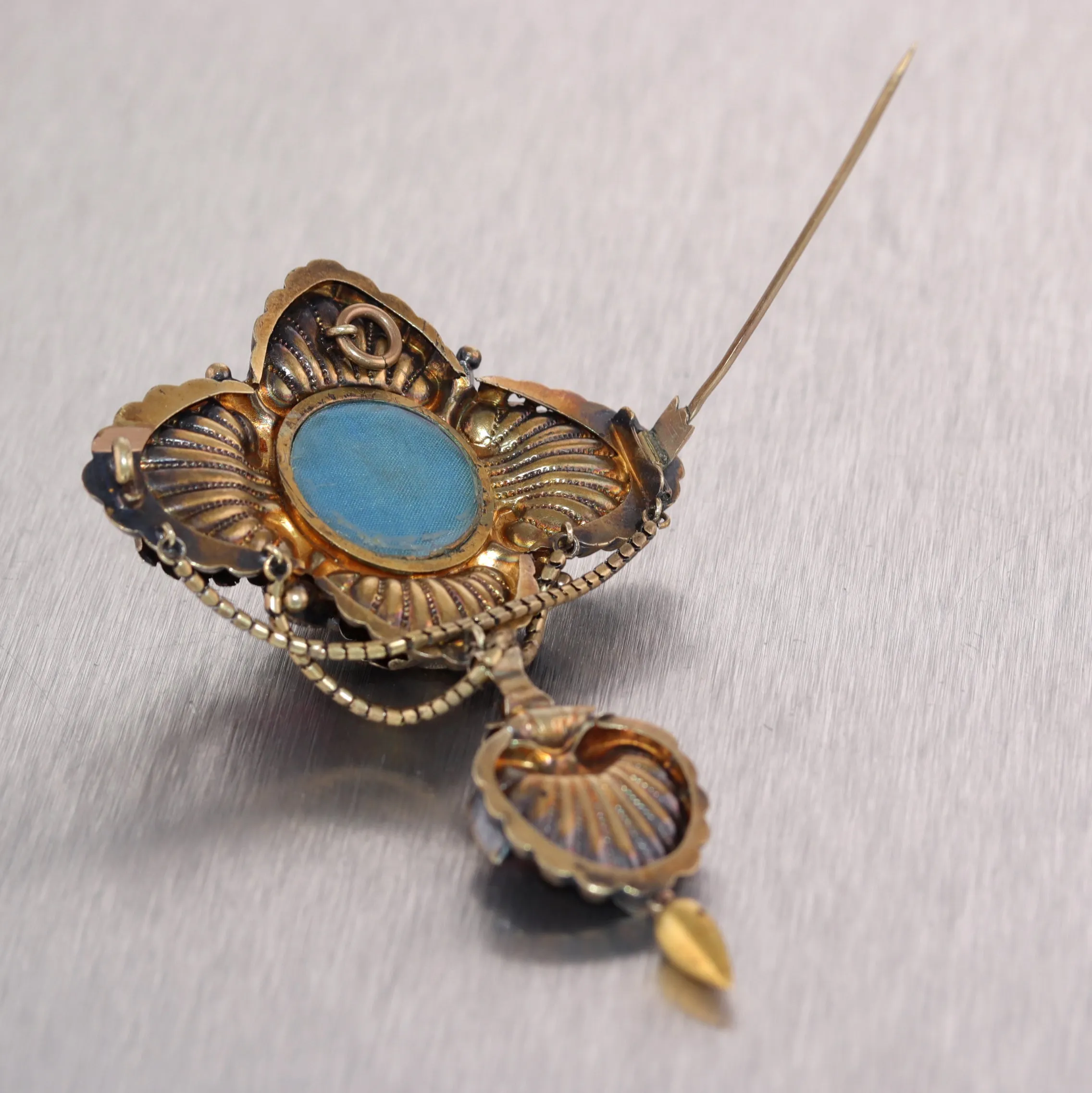 1850's Antique Victorian 14k Yellow Gold 6.50ctw Garnet Brooch Pin