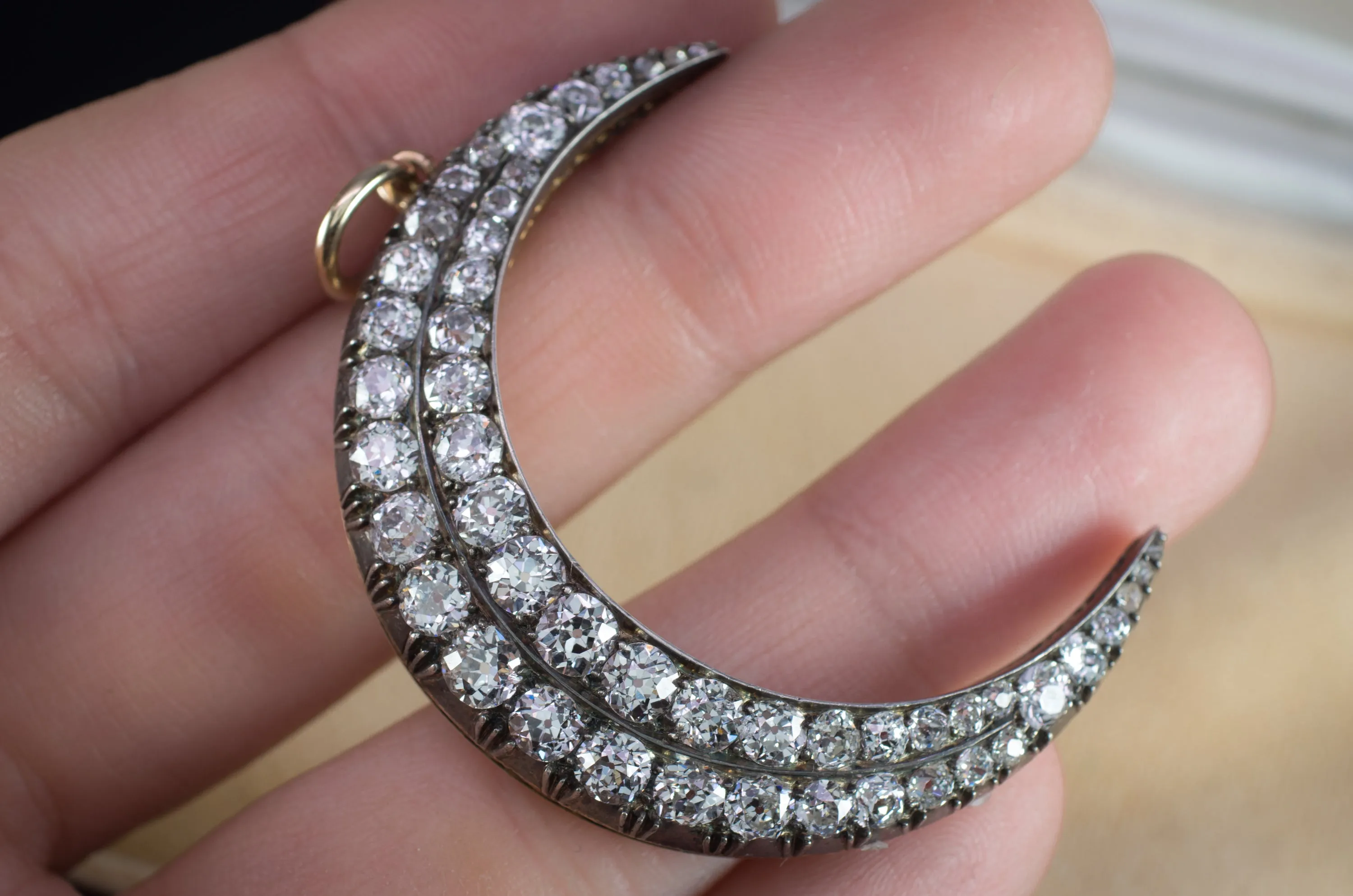 5.3CTW ANTIQUE DIAMOND CRESCENT BROOCH