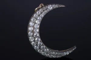 5.3CTW ANTIQUE DIAMOND CRESCENT BROOCH