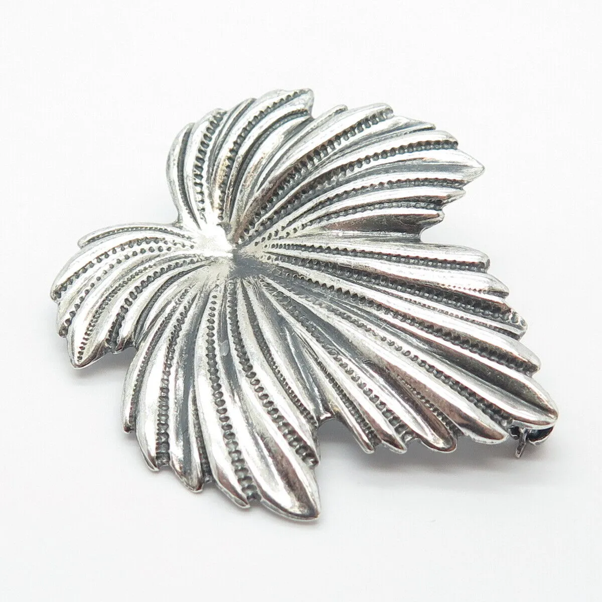 925 Sterling Silver Vintage Jewelart Leaf Textured Pin Brooch