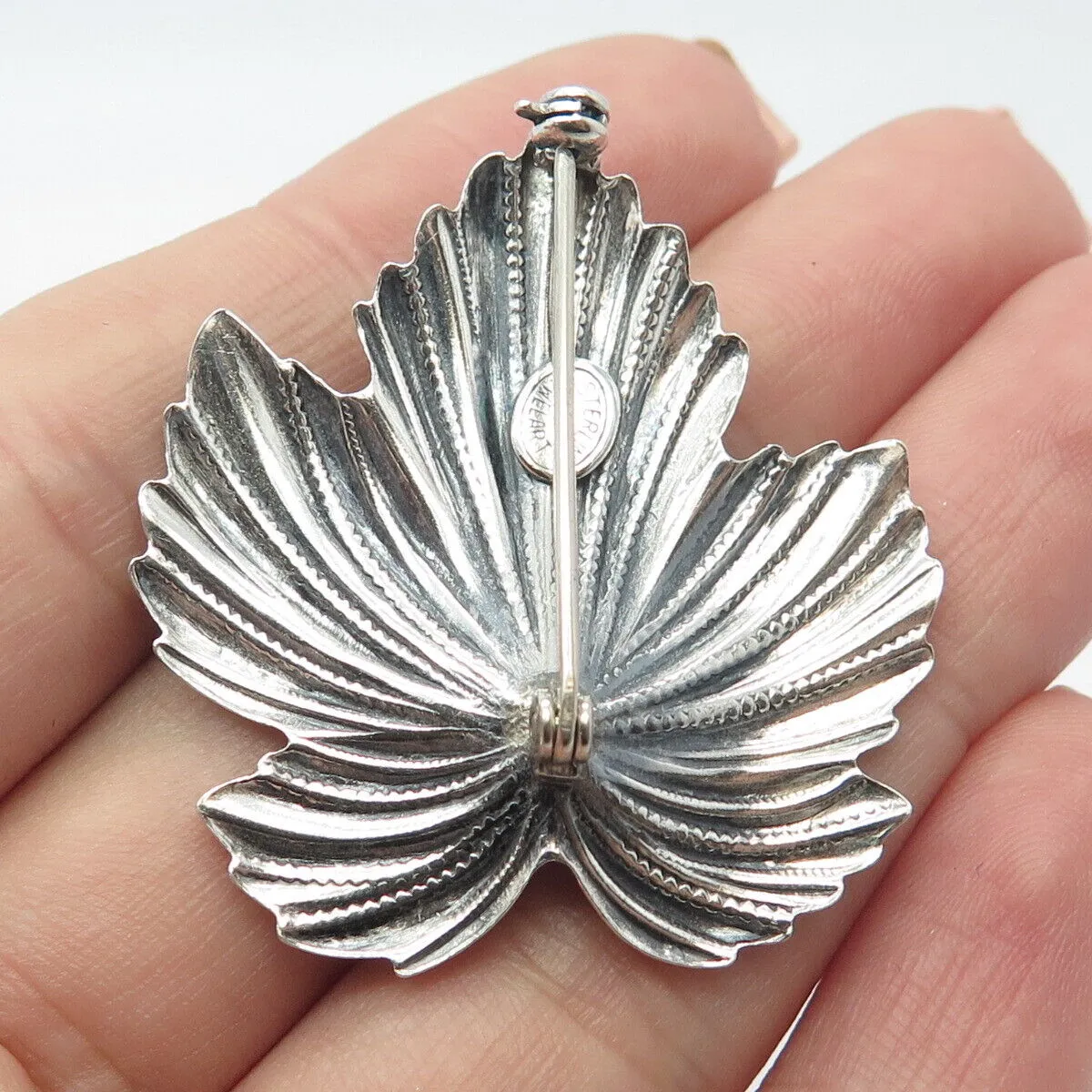 925 Sterling Silver Vintage Jewelart Leaf Textured Pin Brooch