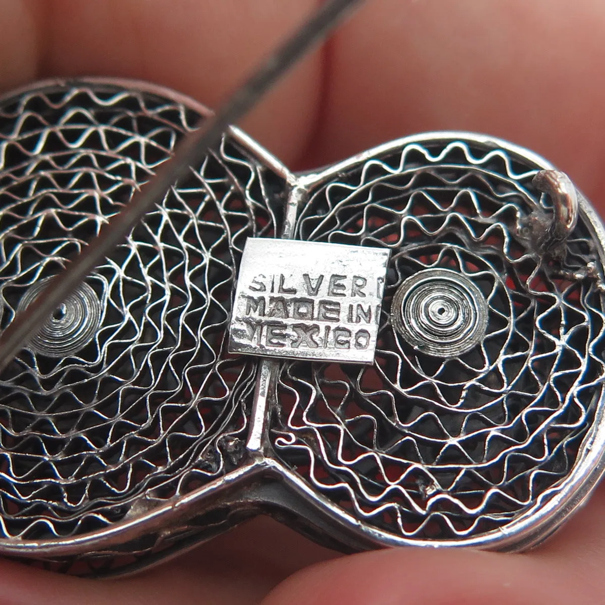 925 Sterling Silver Vintage Mexico Guitar Filigree Oxidized Pin Brooch