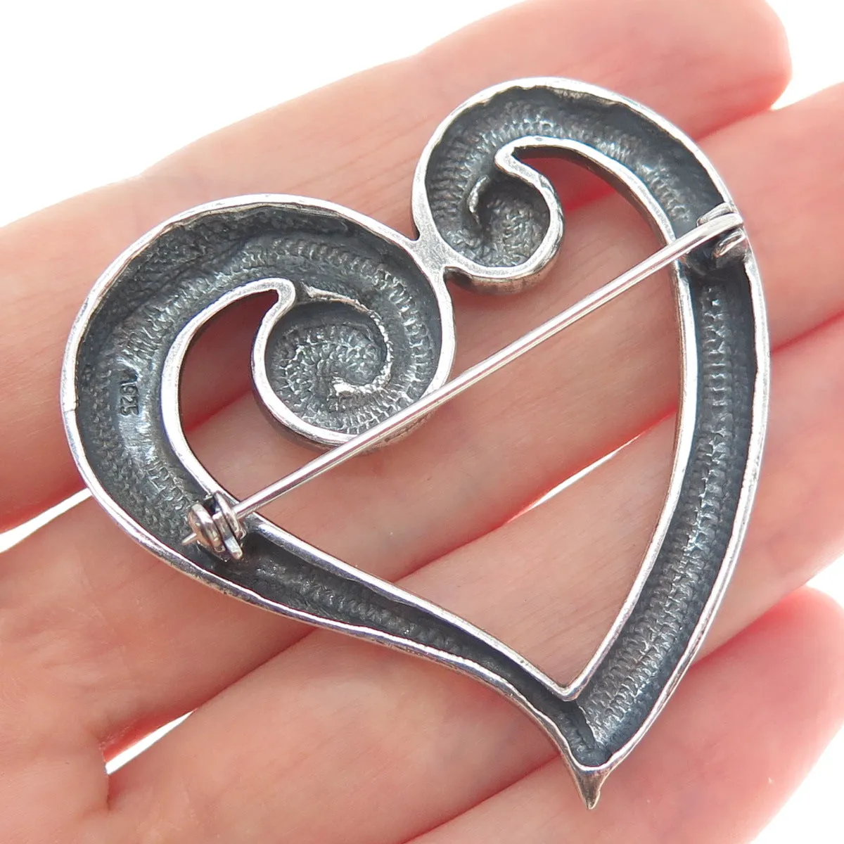 925 Sterling Silver Vintage Modernist Heart Oxidized Pin Brooch