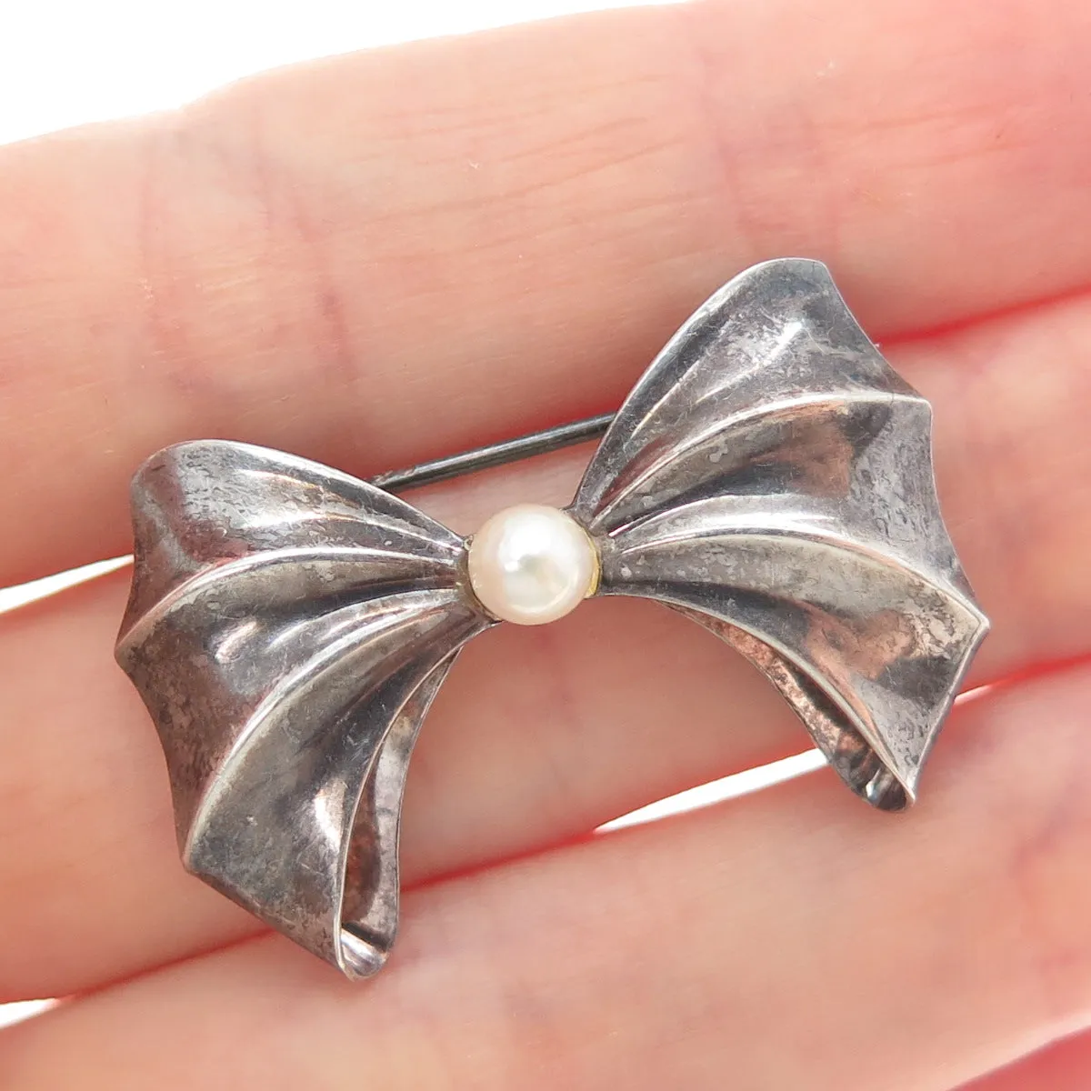 925 Sterling Silver Vintage Real Pearl Bow Oxidized Pin Brooch