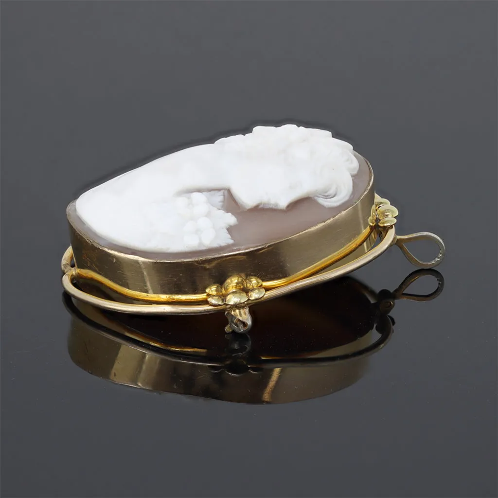 Antique Italian Cameo Brooch or Pendant in 14 Karat Yellow Gold
