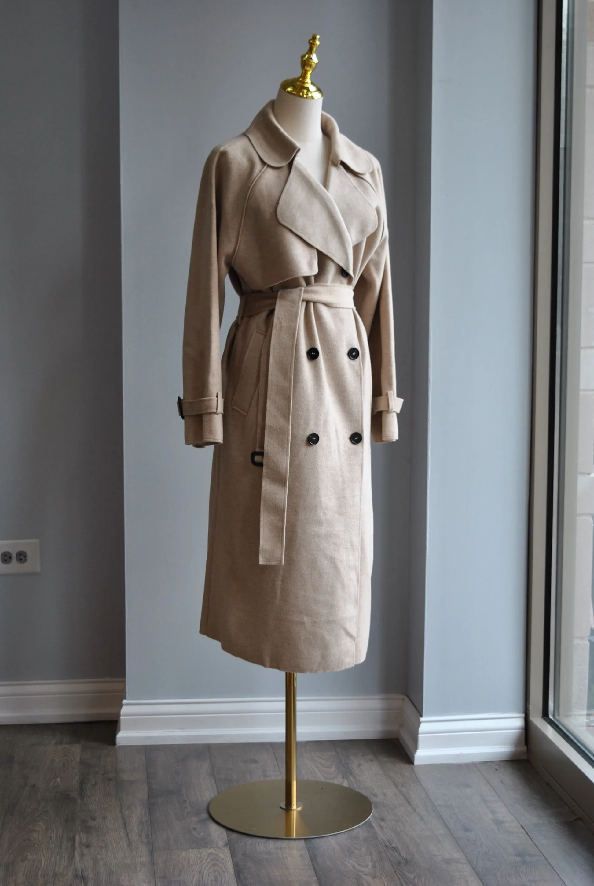 BEIGE SWEATER TRENCH COAT