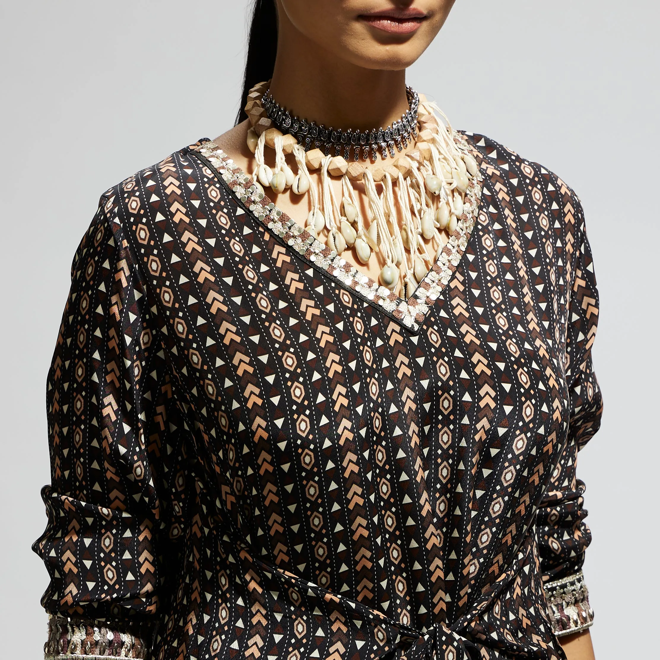 BLACK BOHO PRINT FRONT TIE UP TUNIC