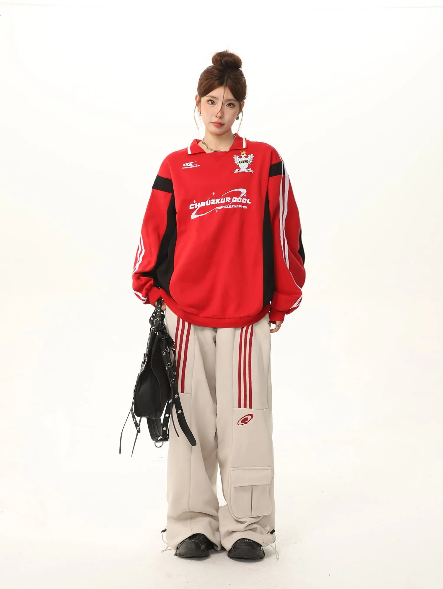 Contrast color embroidered sweatshirt