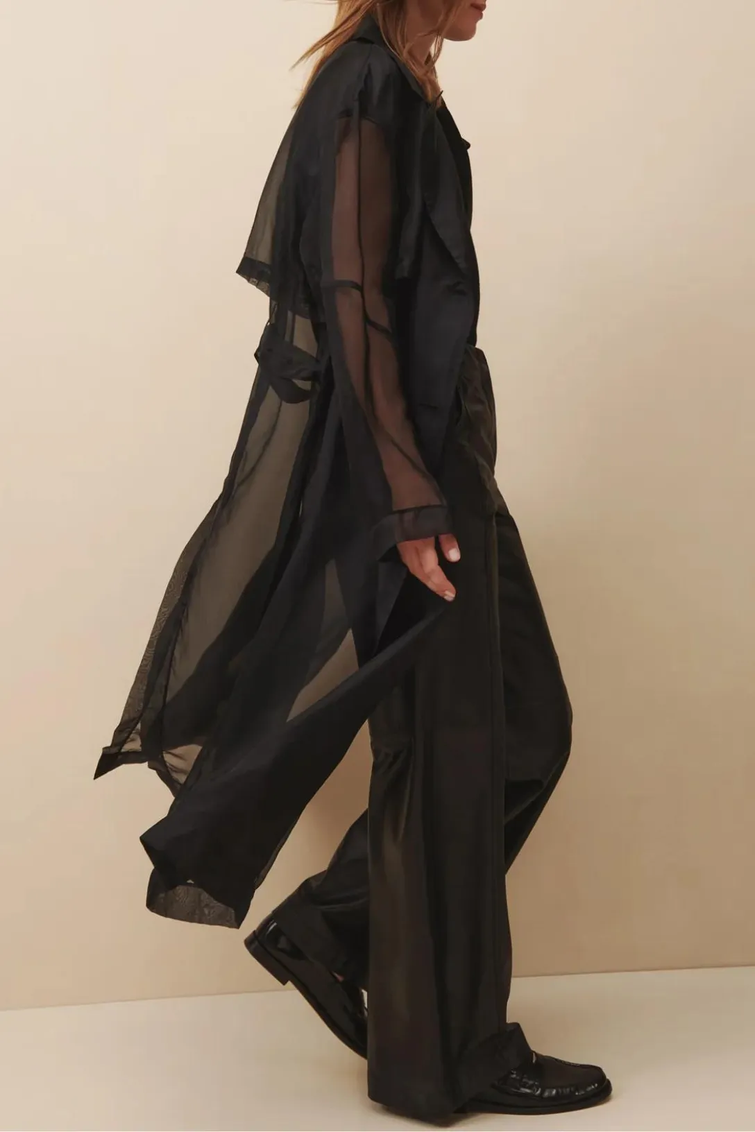 Foreign Affair Black