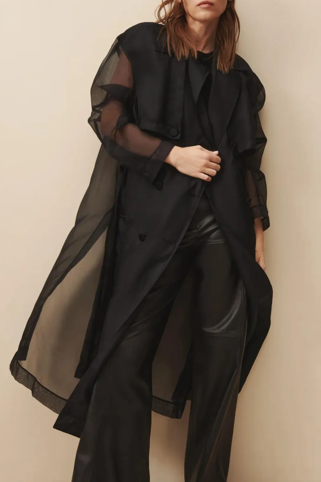 Foreign Affair Black