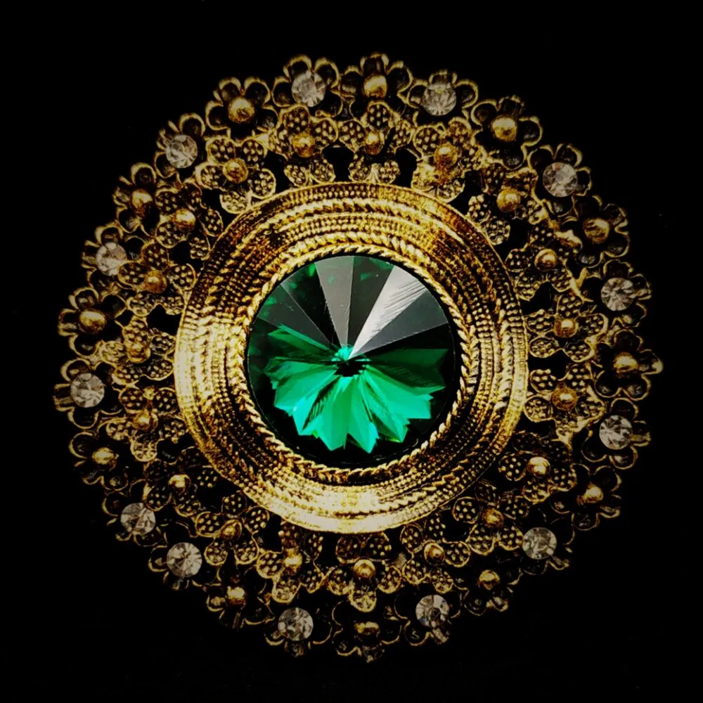 Jewelblings Antique Style Large Green Glass Stone Round Sash Brooch Pin