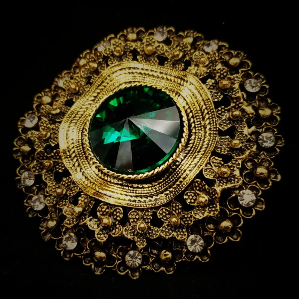 Jewelblings Antique Style Large Green Glass Stone Round Sash Brooch Pin