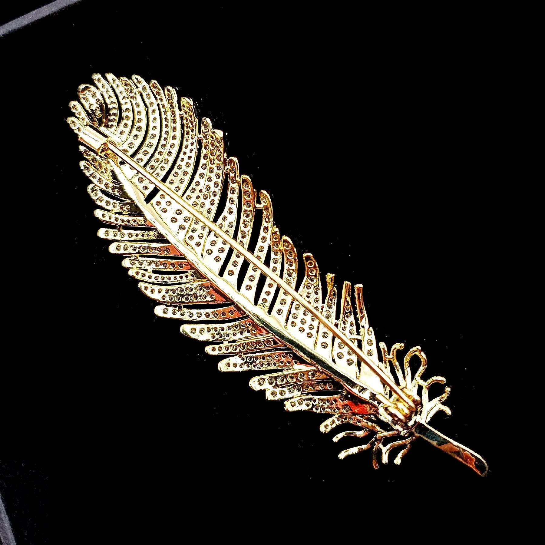 Jewelblings Fabulous Gold Tone Full Micro Pave CZ Fern Leaf Brooches and Pins Shiny Plant Jewelry for Hats Caps Scarf Shawl Business Suit