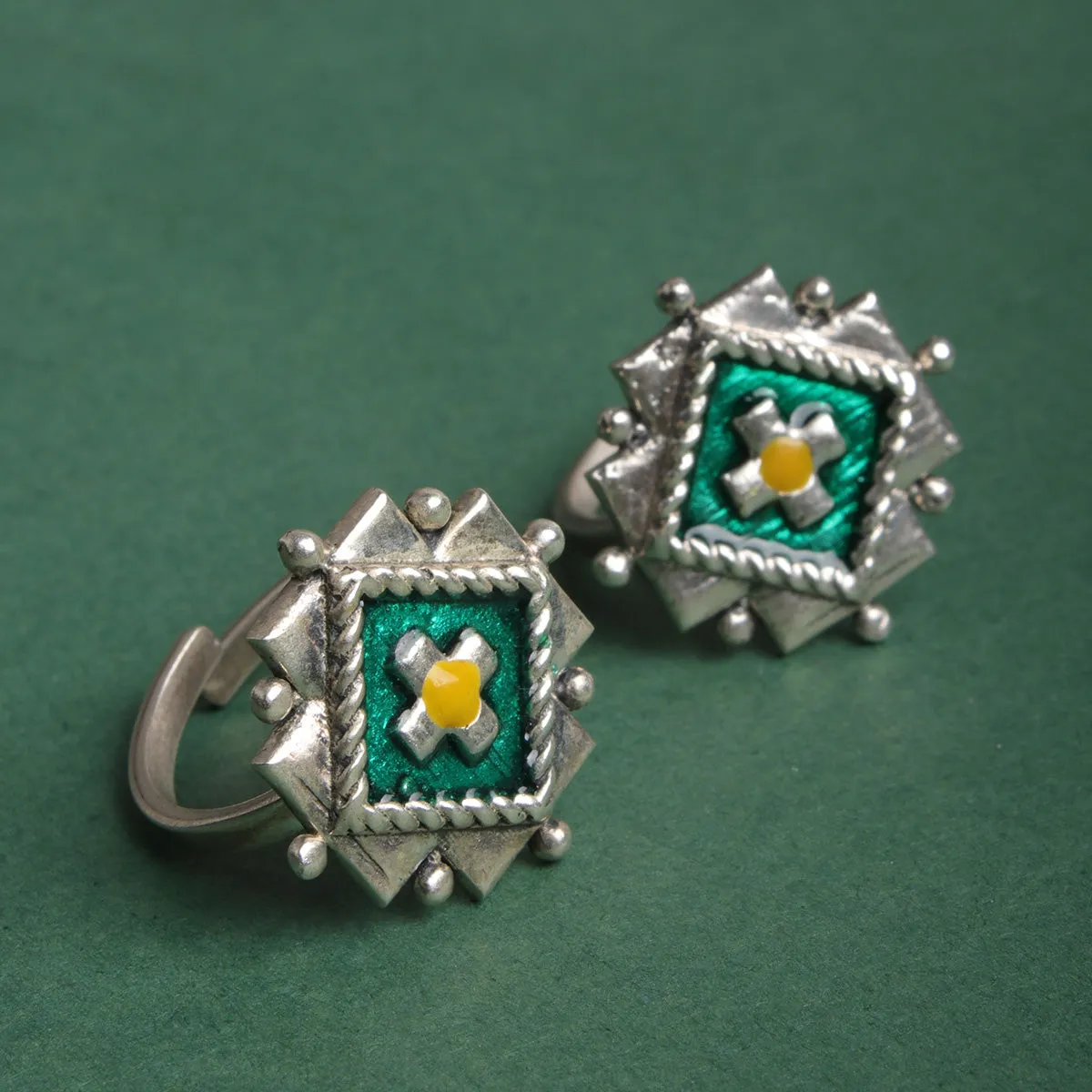 Jhanki Silver Toe Rings by MOHA