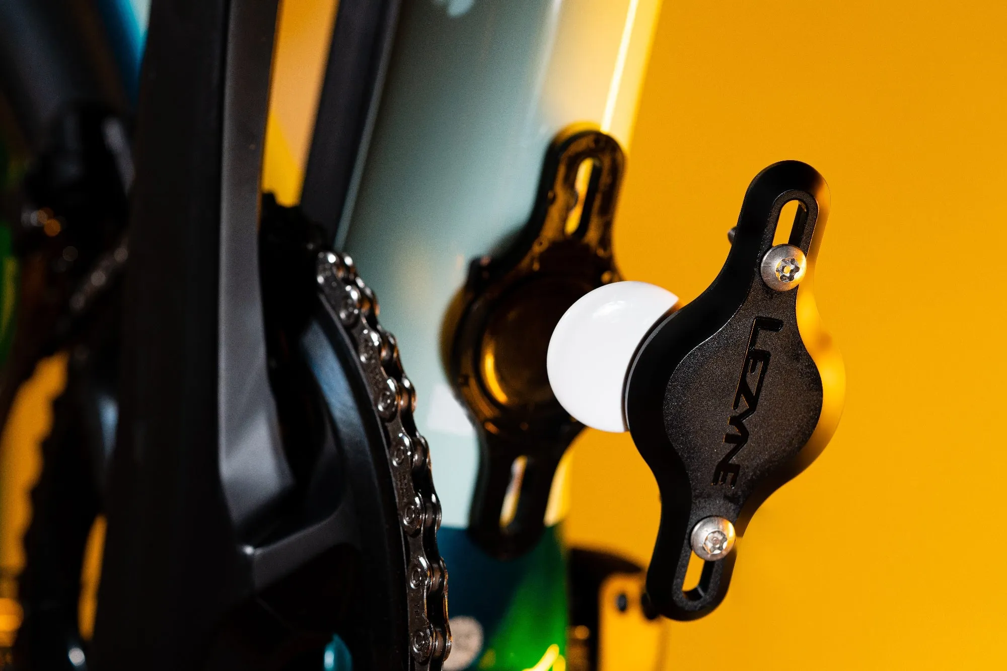 Lezyne Matrix Bike Tagger For Apple Airtag Black