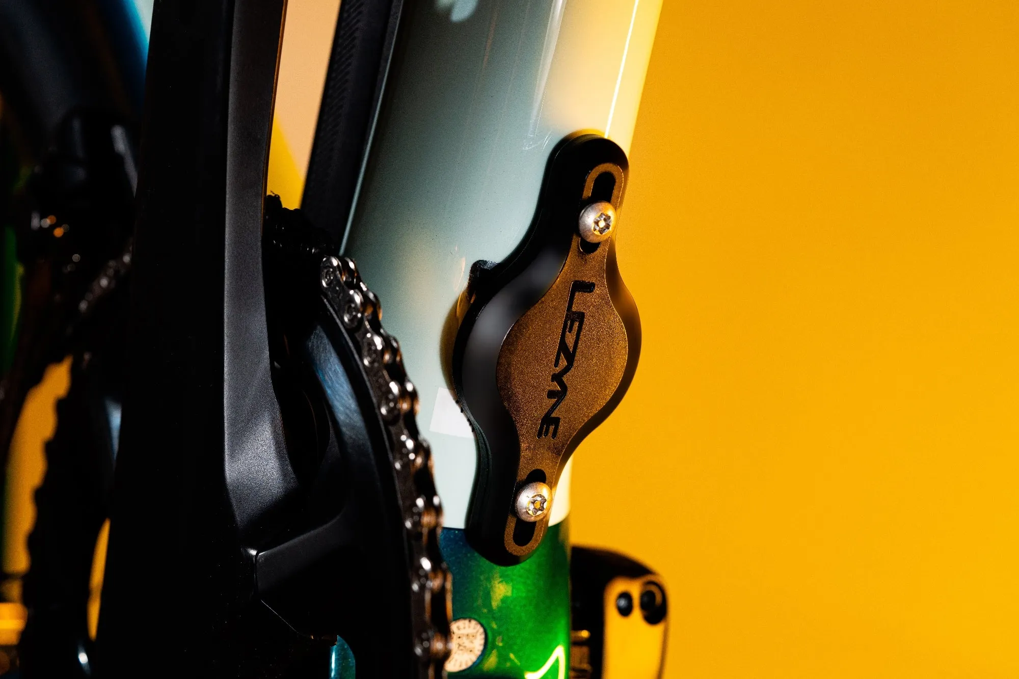 Lezyne Matrix Bike Tagger For Apple Airtag Black