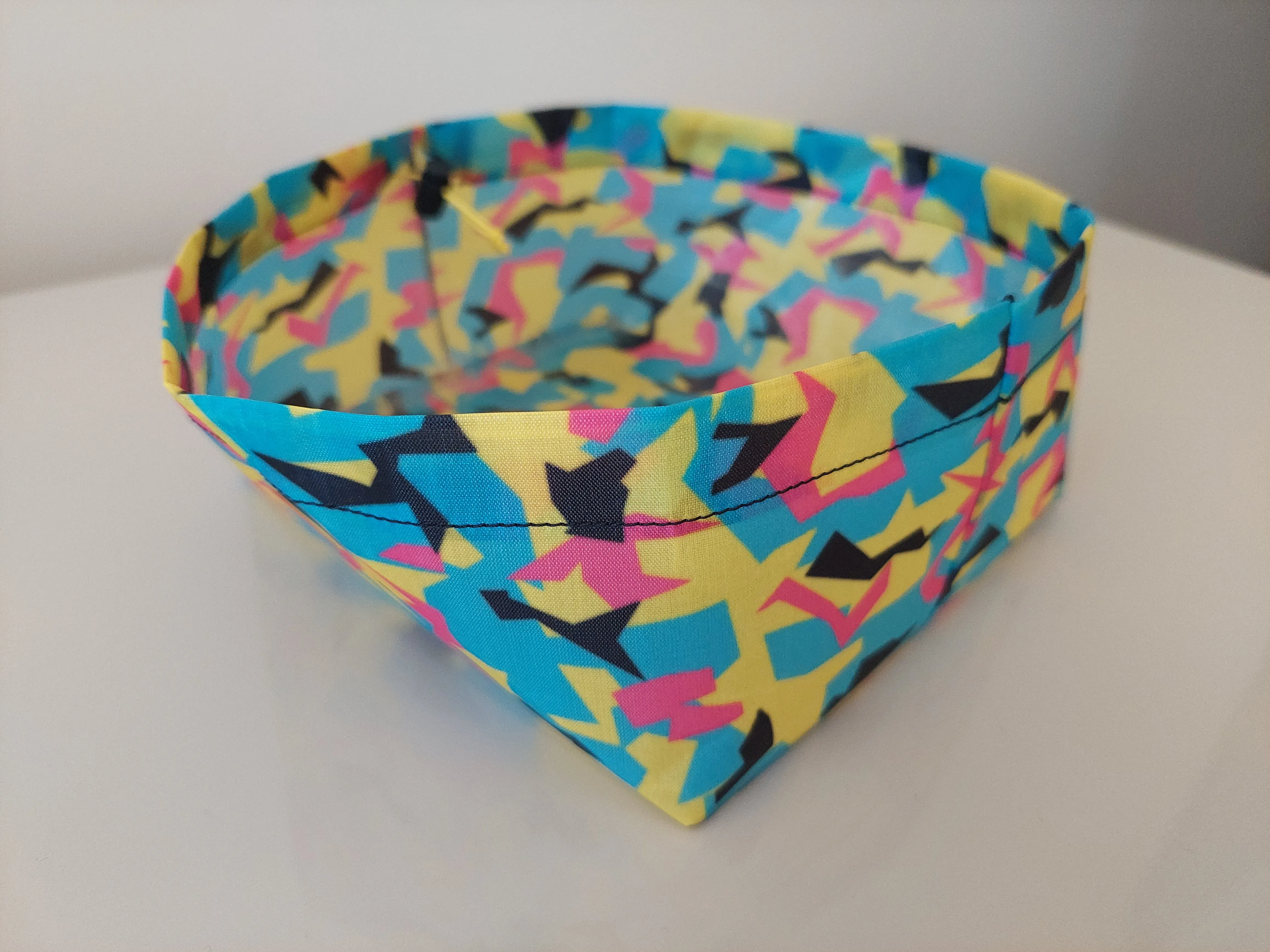 Lightweight Dog Bowl - Pop Camo Dyneema