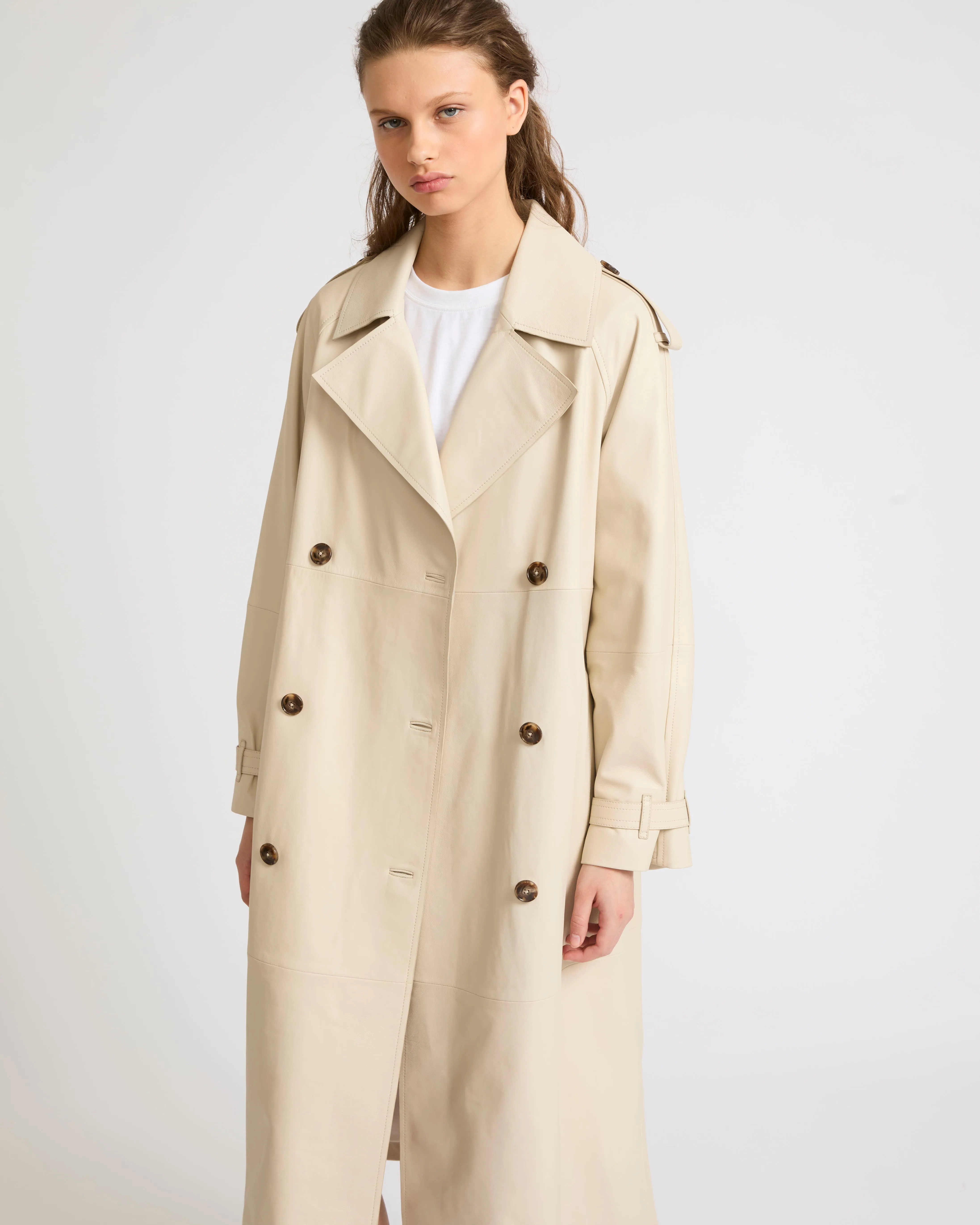 Long belted trench coat in lamb leather