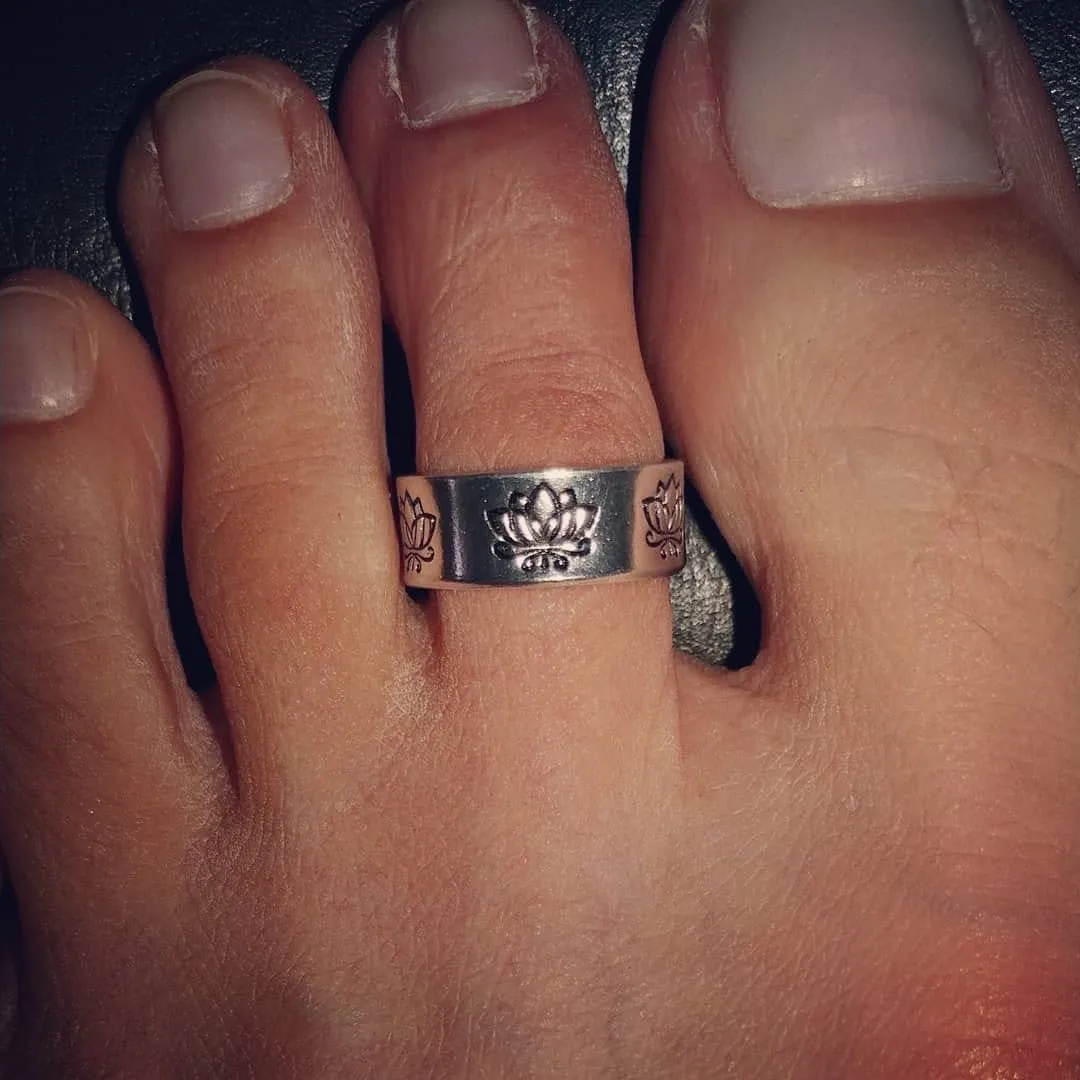 Lotus Flowers(s) Hand Stamped Toe Ring | July Birth Flower Ring | Om Minimalist Toe Ring | Mother Daughter Ring Set | BFFs Rings | Yoga Zen