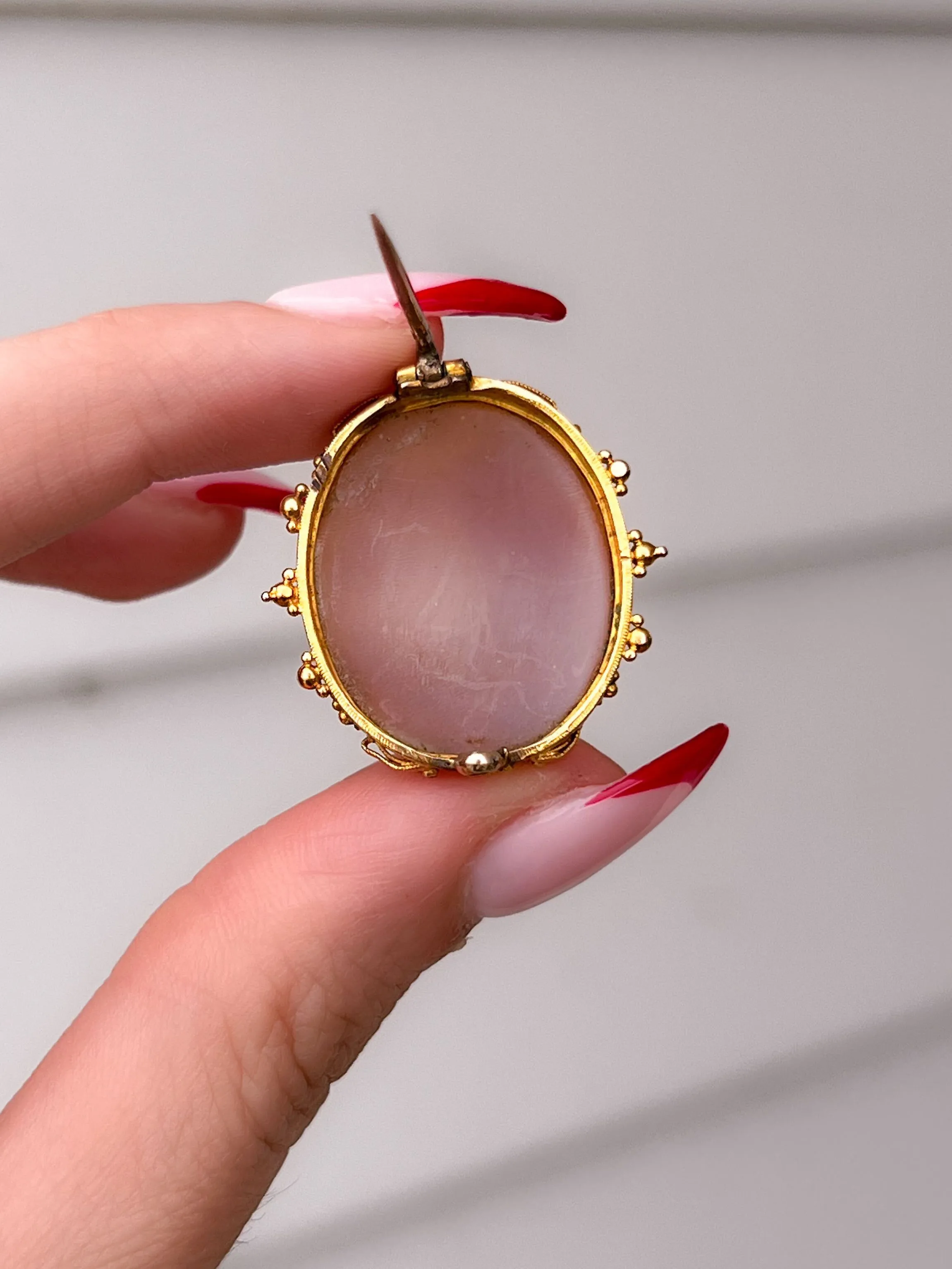 Mid 19th-Century Picture Cameo in 15k