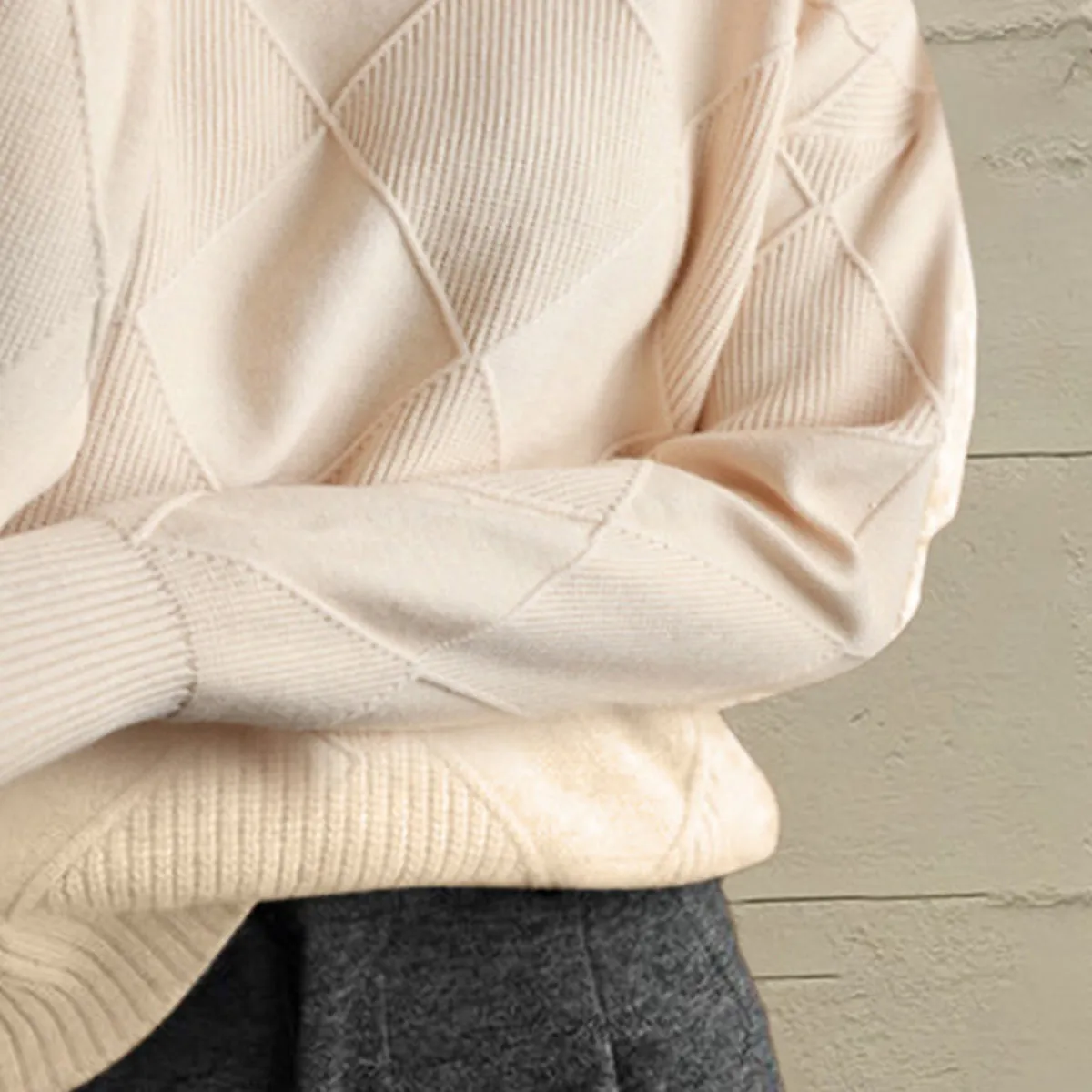 Nessa Geometric Turtleneck Long Sleeve Sweater
