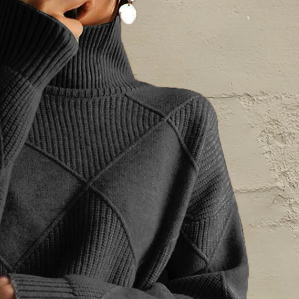 Nessa Geometric Turtleneck Long Sleeve Sweater