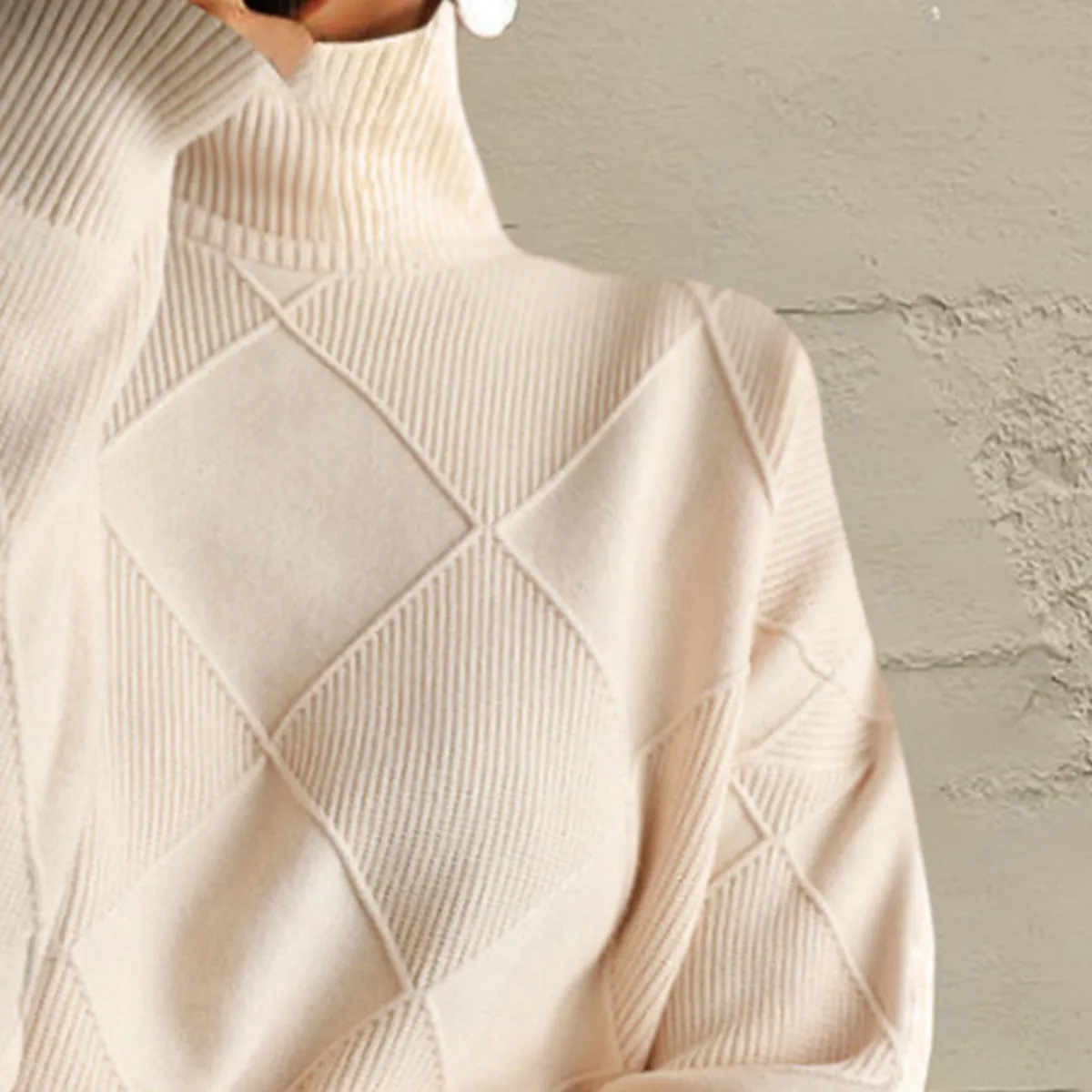 Nessa Geometric Turtleneck Long Sleeve Sweater