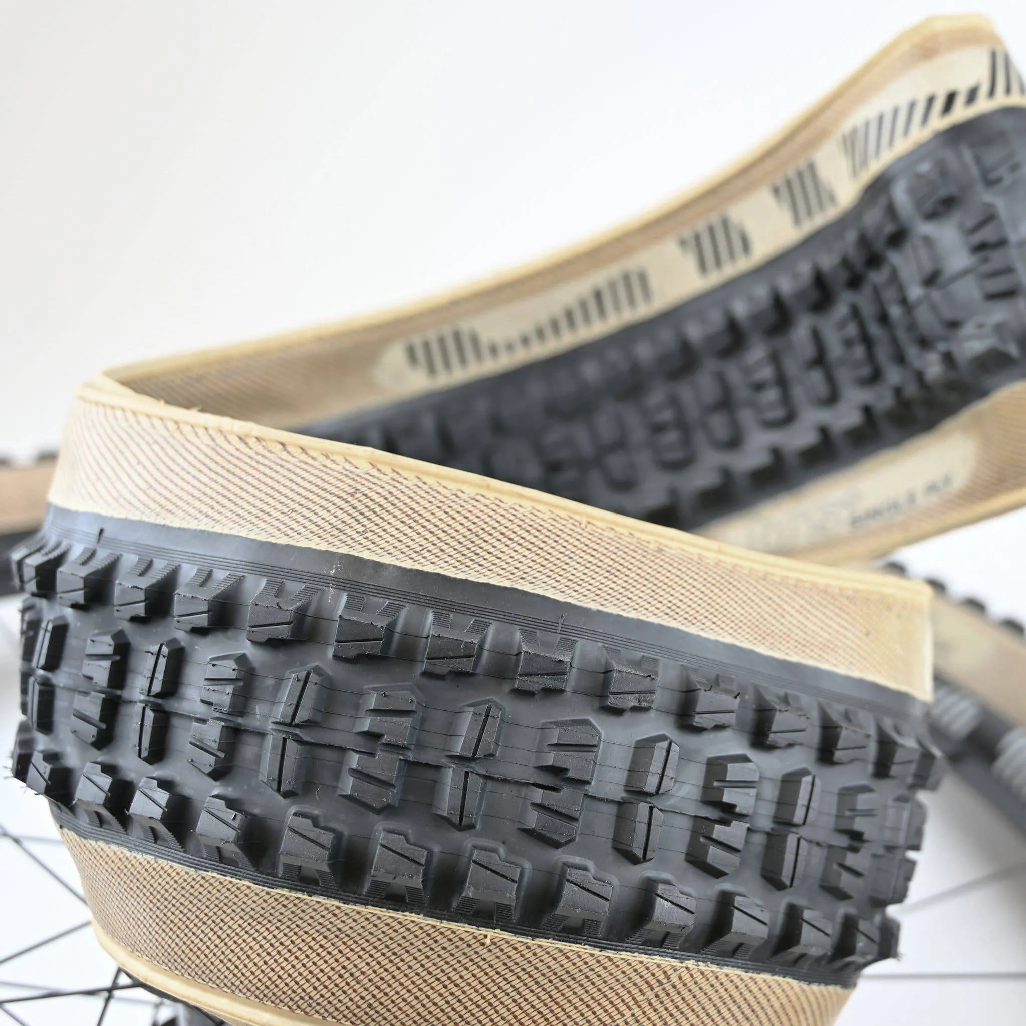 Neumatico Trs Plus Trail 29 X 2.4 Skin E.Thirteen