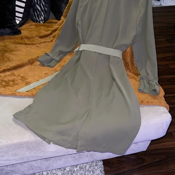 New Express Olive Green Soft Flowy Button Front Trench Jacket Coat