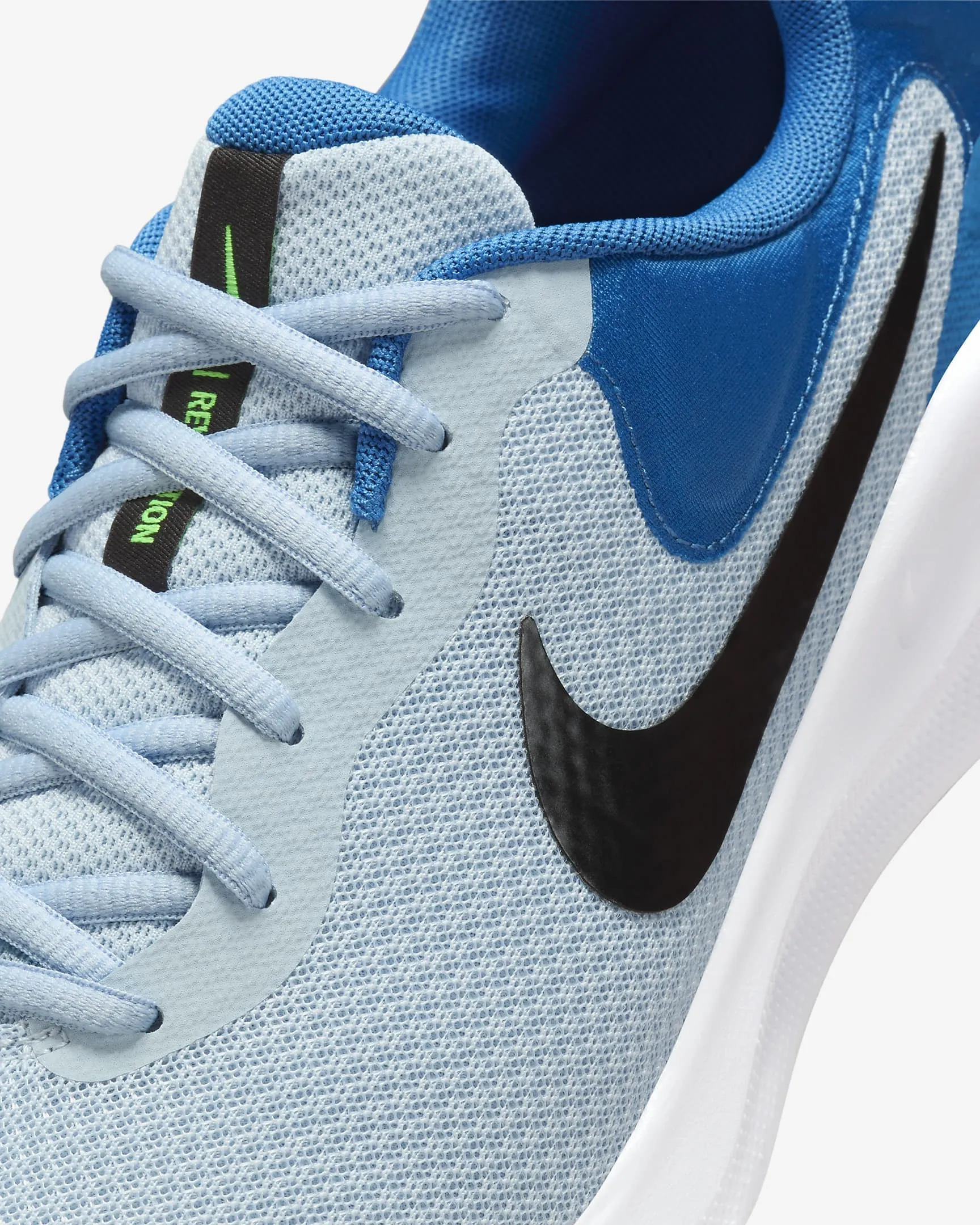 Nike Revolution 7 Trainers