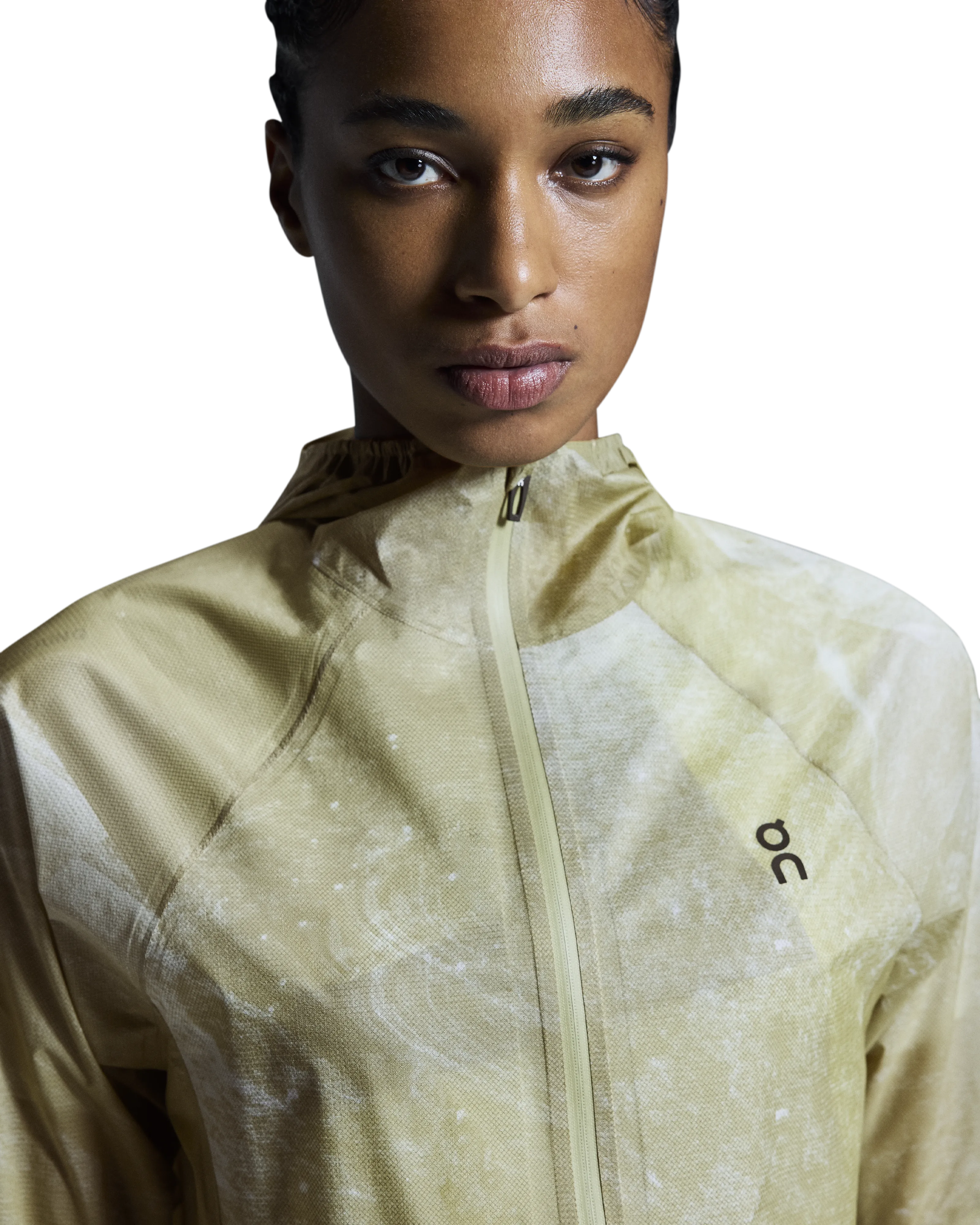 On Women's Ultra Jacket White / Caper