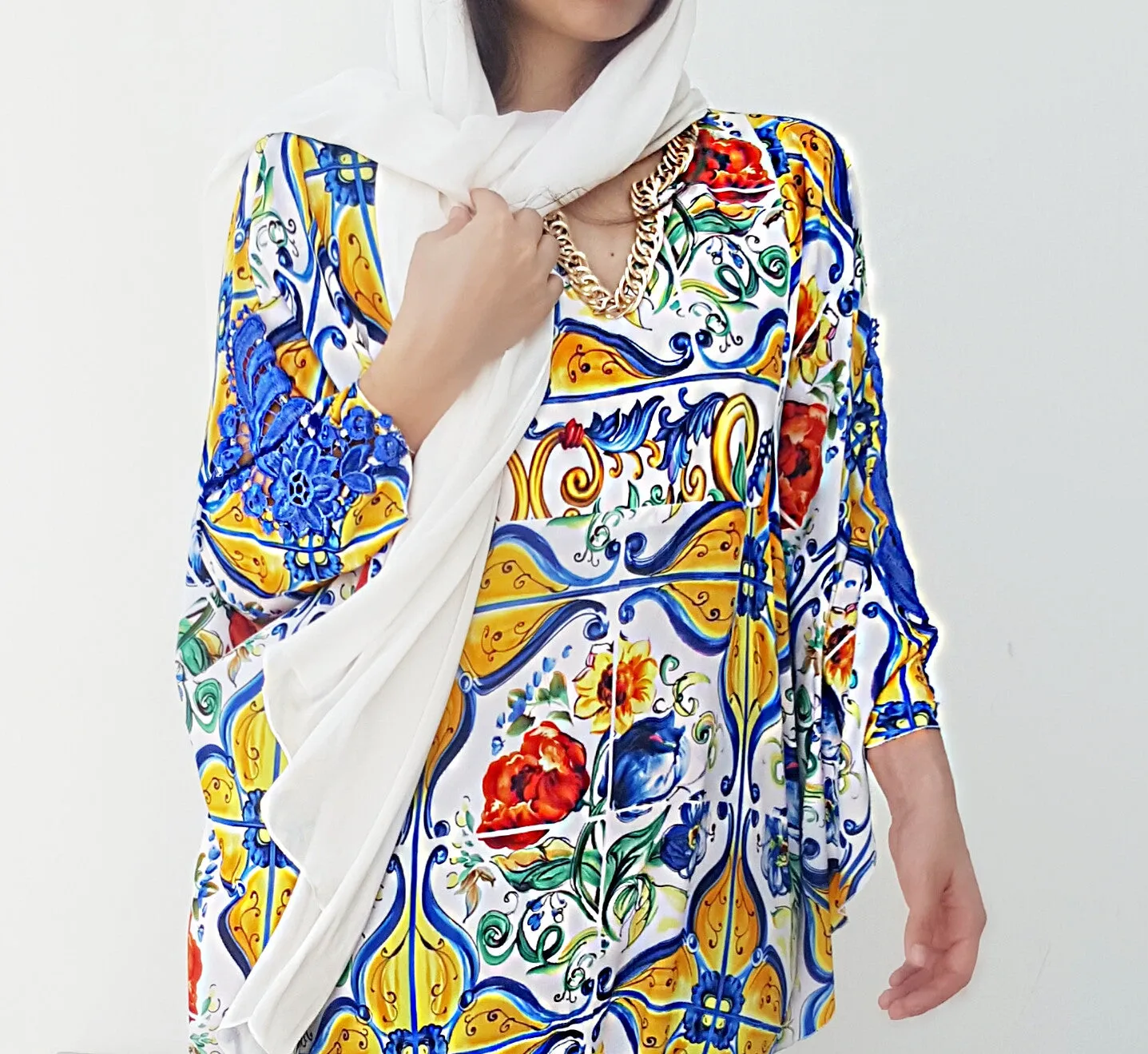 Ramadan 17 Italian Inspired Blue Print Kaftan With Gold Chain & Lace