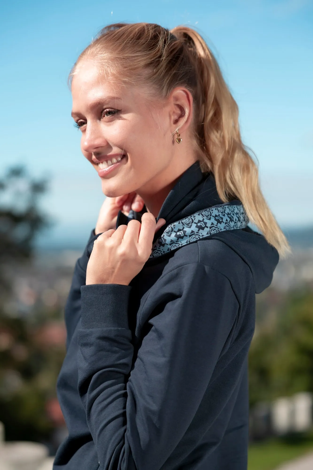 Rozpinana bluza Alyona