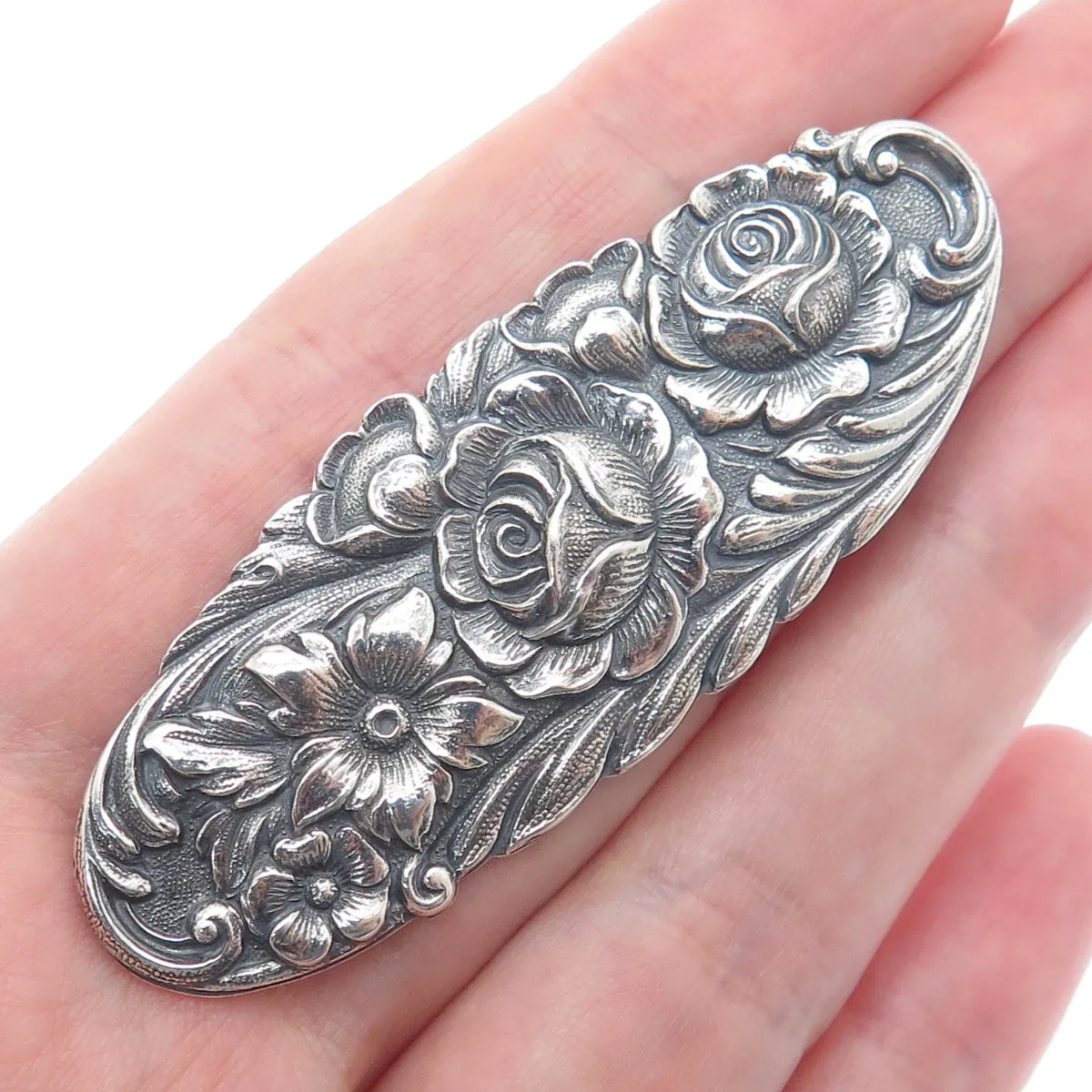 S. KIRK & SON 925 Sterling Silver Antique Repousse Flower Oxidized Brooch #12F