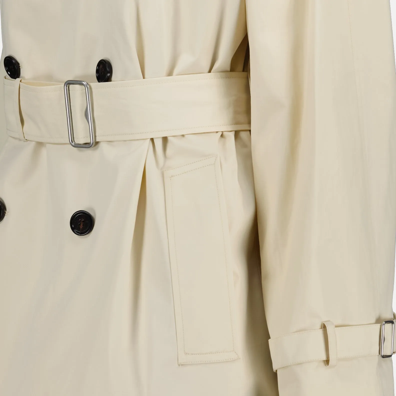 Short cream trench coat