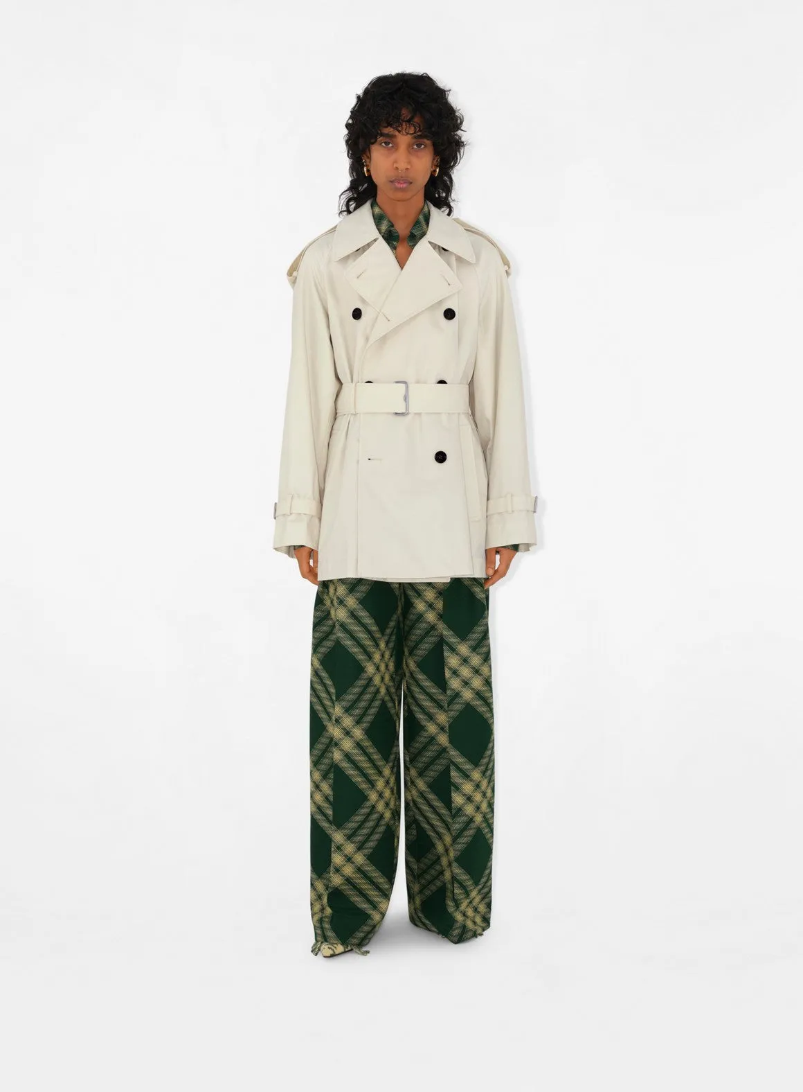 Short cream trench coat