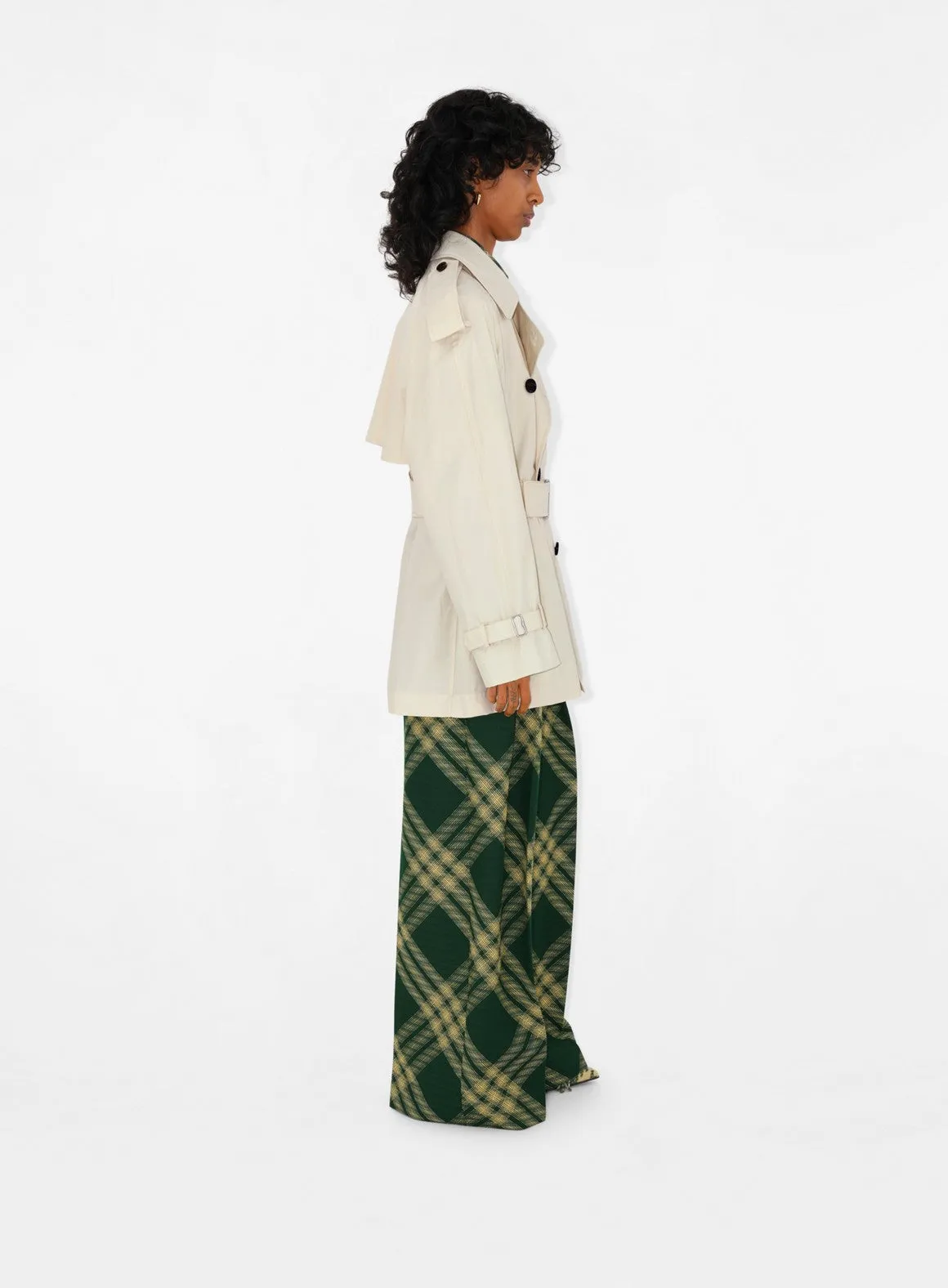 Short cream trench coat