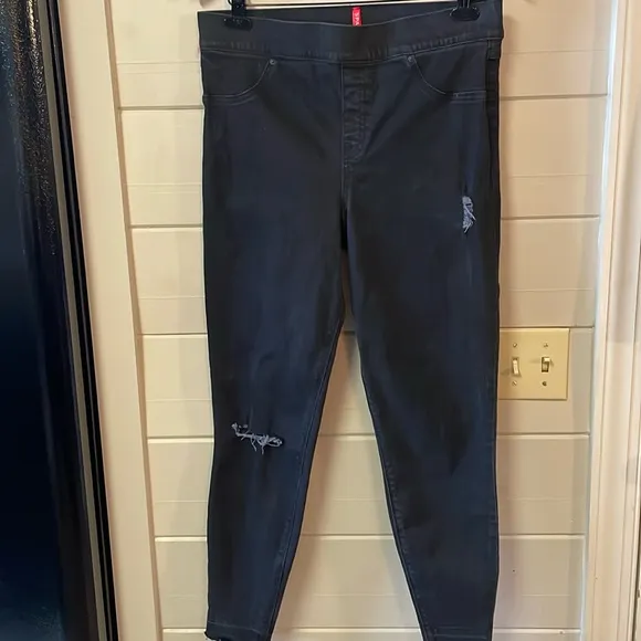 Spanx Vintage Distressed AnkleSkinny Jeans Size XL.