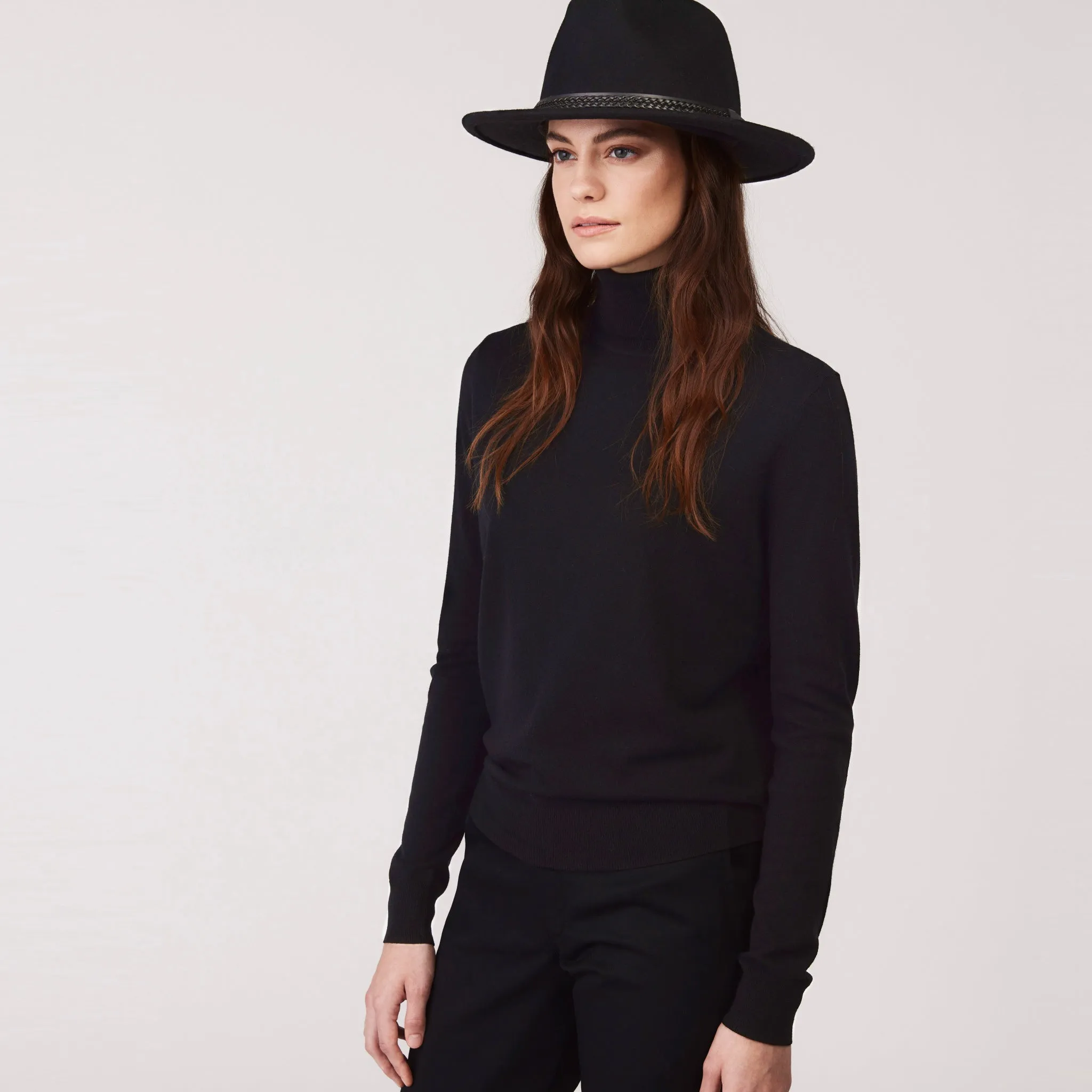 Stretch Merino Turtleneck