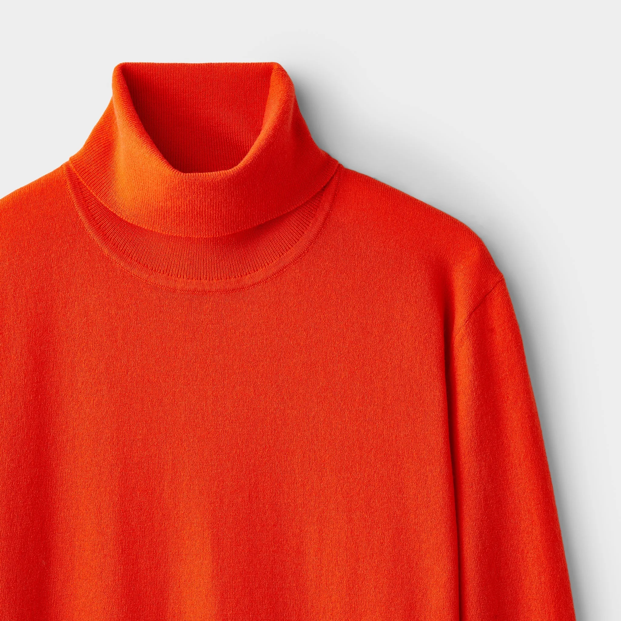 Stretch Merino Turtleneck