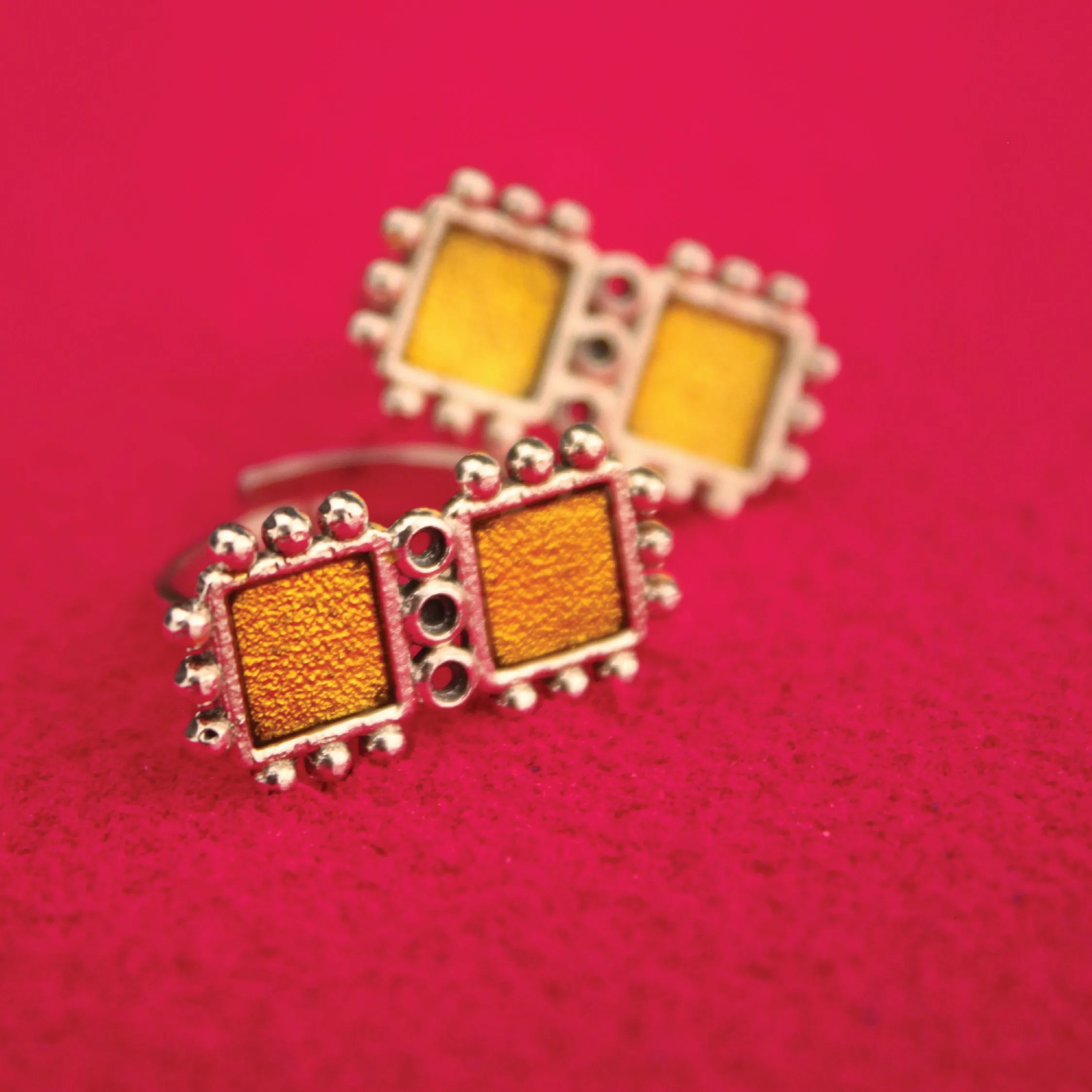 Sunehri Silver Toe Rings By Moha