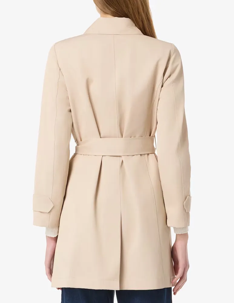 Water-repellent trench coat