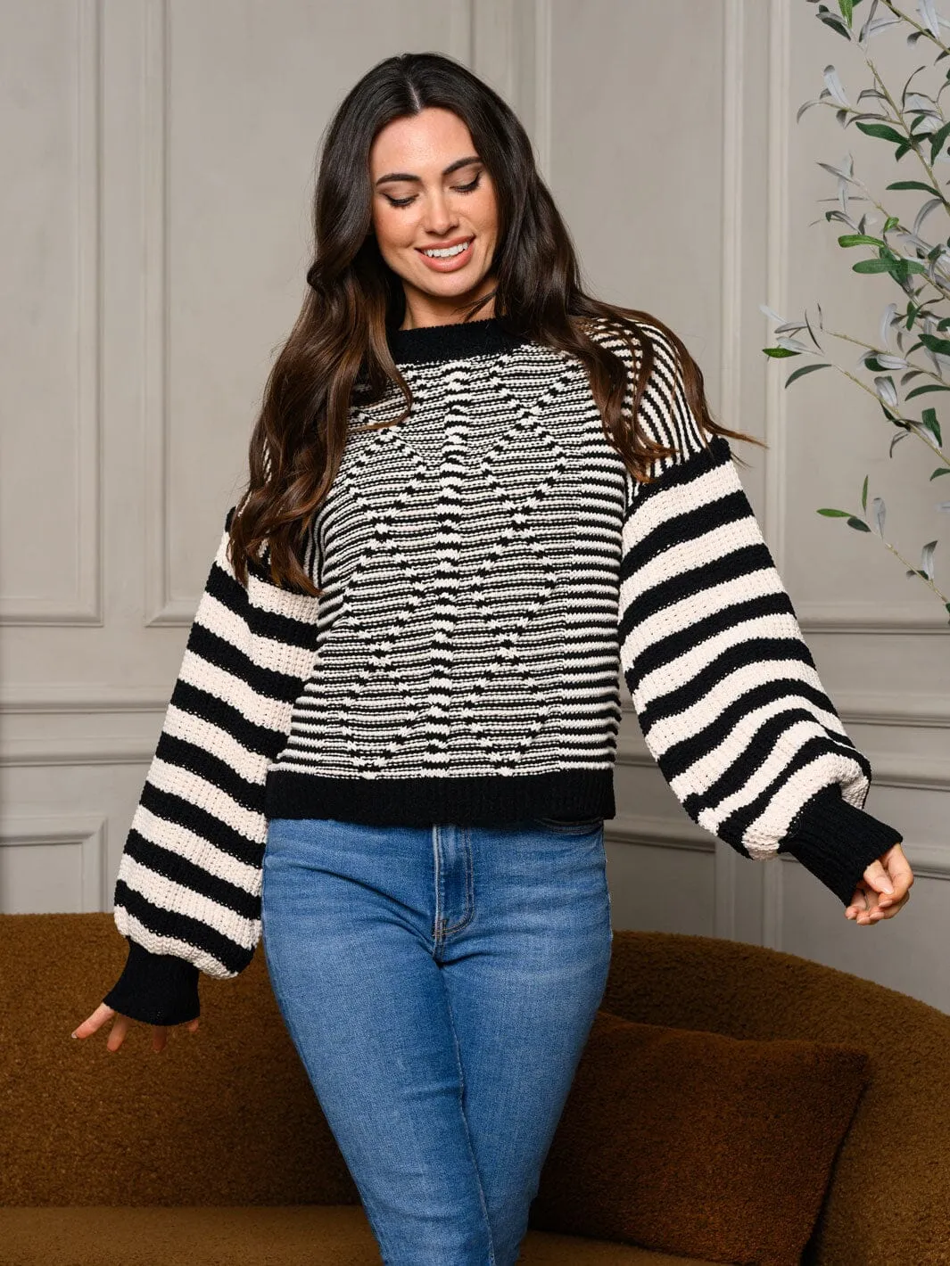WOMEN'S LONG BALLOON SLEEVE COLORBLOCK SWEATER