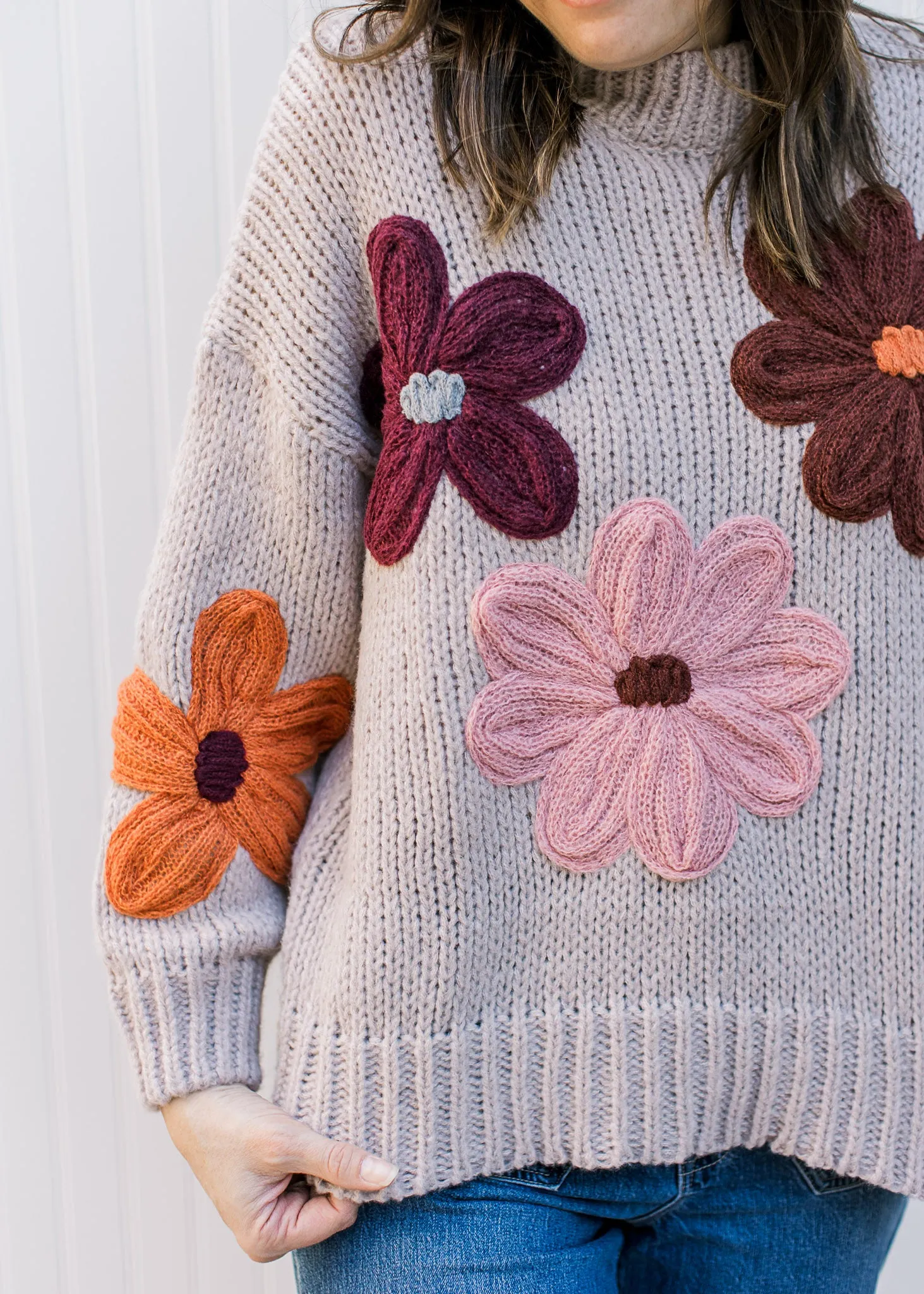 XZ Natural Yarn Flowers Sweater